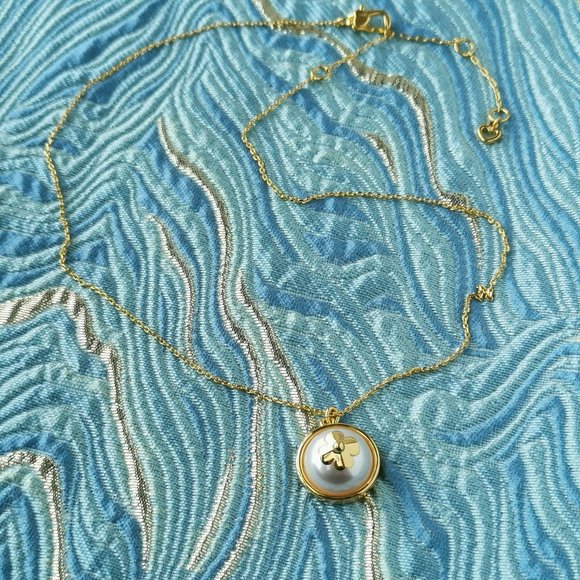 Kate Spade Pearls On Pearls Gold White Pendant Necklace. New with pouch - Picture 3 of 3